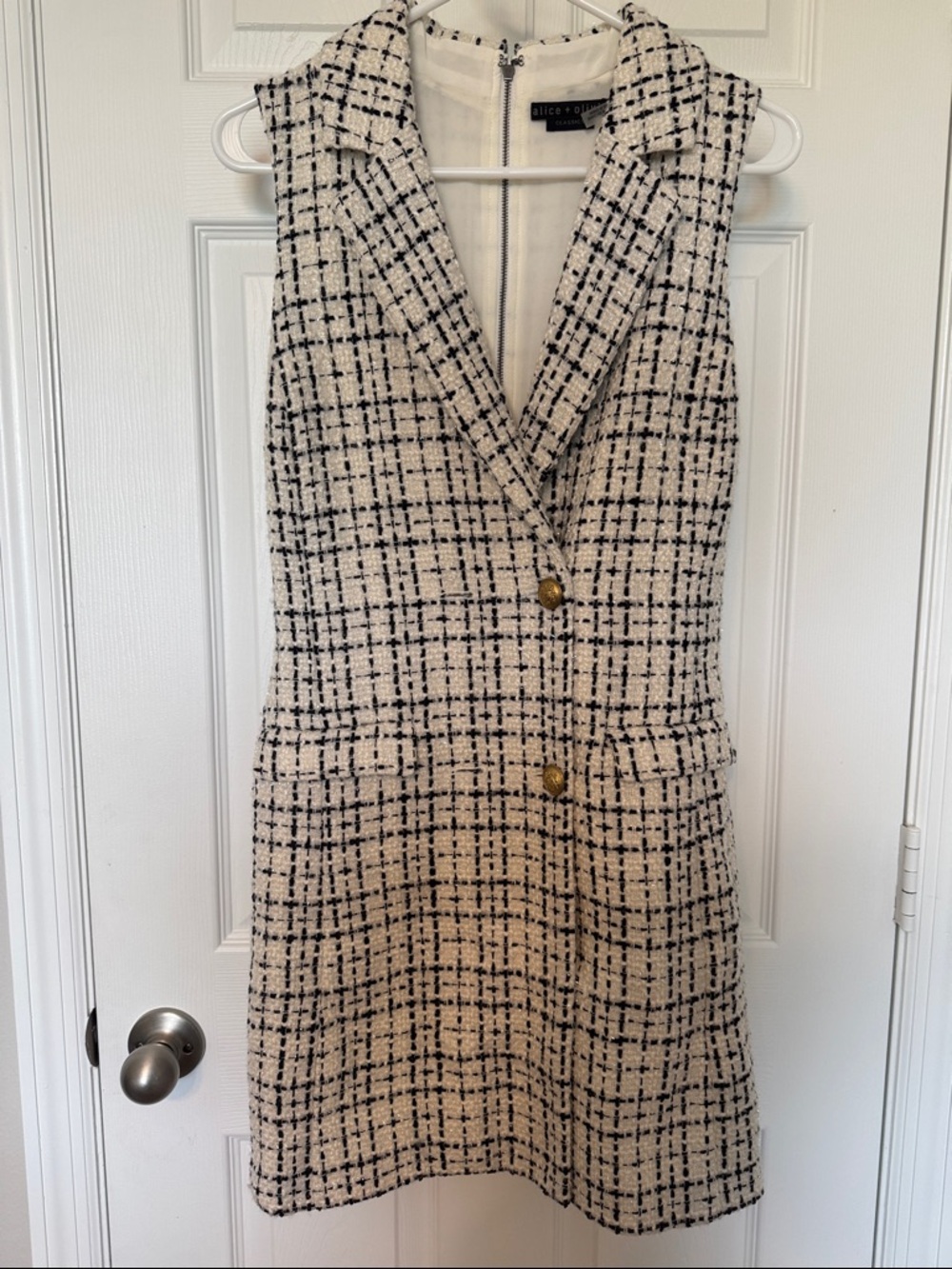 Alice + Olivia Cream Tweed Sleeveless Shift Dress with Black Windowpane